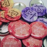 1.25" round buttons